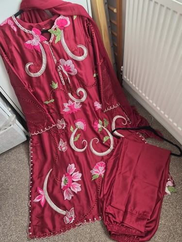 Floral embroidered silk - floral,